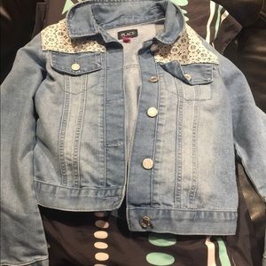 Children’s place kids jean jacket. Sold